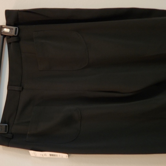 NWT Harve Bernard Women's Black Dress Cuffed Slacks size 10 - Picture 3 of 5